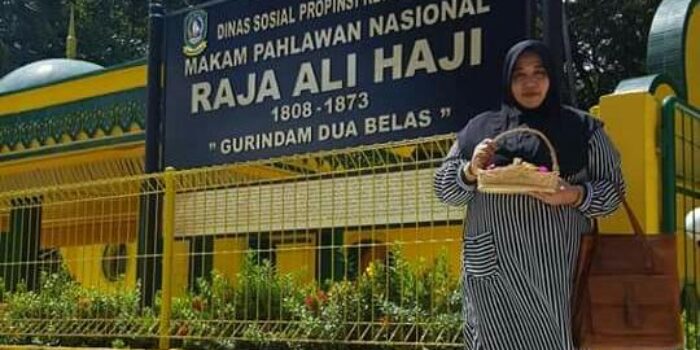 F makam pahlawan Kepri