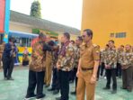 F PENYAMBUTAN