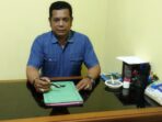 IMG-20230525-WA0004 Kepala UPTD PUPR wilayah Tanjungsari, Agus Supriatna saat diwawancarai terkait jalan rusak dijalan Kol Ahmad Syam