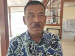 WAWANCARA: Komisaris PT PBB H. Umuh Muchtar diwawancarai perihal kekosongan pelatih Persib, dalam sebuah acara di Tanjungsari. Minggu (16/07/2023).