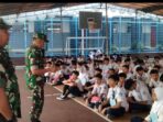 IMG_20230718_112840 MATERI: Danramil 1005/Jatinangor Kapten Arh. A. Jaelani memberikan materi wawasan kebangsaan (Wasbang) kepada 280 siswa baru kelas X di SMK Pasundan Jatinangor Dsn. Ciawi Rt 04 Rw 05 Ds. Cikeruh Kec. Jatinangor. Selasa (18/07).