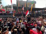 IMG_20230821_171952 MERIAH: Euforia kebahagiaan warga Desa Mangunarga Cimanggung memeriahkan karnaval pembangunan dalam rangka HUT RI ke-78. (For Radar Sumedang)