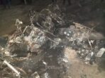 empat-kendaraan-hangus-terbakar-dalam-aksi-di-depan-mapolda-clpf